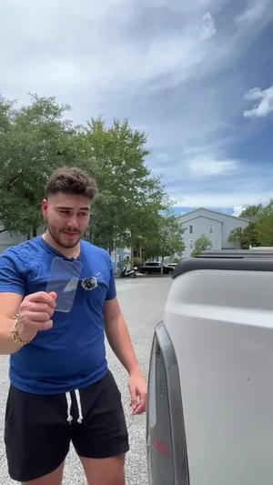 Se los quiro poner como el majic john cubano, pero en verdad es de lo mejor, ya me entienden yo lo uso para mis telefonos. #parati #tiktokshopsummersale #dealsforyoudays #tiktokmehizocomprarlo #magicjohn #protectorpantalla #protectordepantalla #screenprotector 