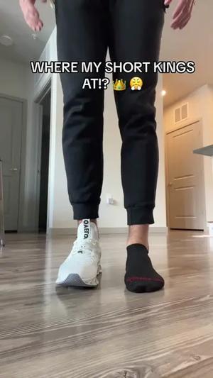 These sneakers are amazing. Brb, about to go pull some 6 foot ladies. #sneakers #menssneakers #shoes #mensshoes #sneakerhead #shortking 